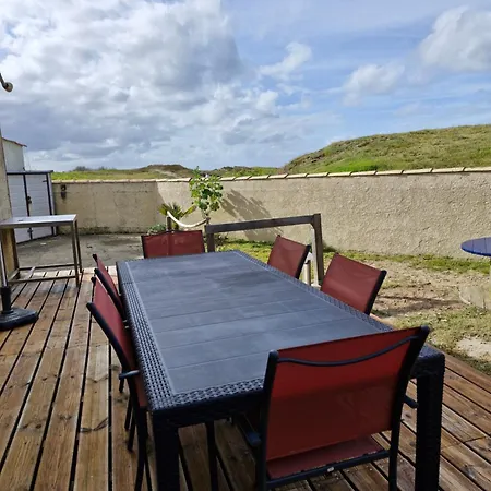 Les Pieds Dans L Eau Les Sables Vignier