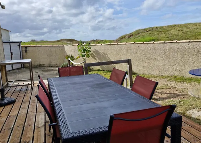 Les Pieds Dans L Eau Les Sables Vignier